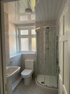 1 bedroom apartment to rent, north street , romford RM1