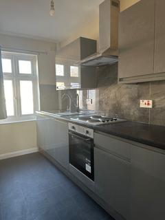 1 bedroom apartment to rent, north street , romford RM1