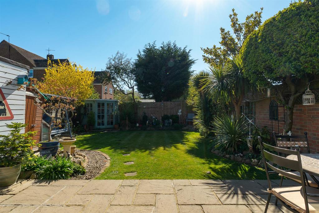 Rear Garden-2.jpg