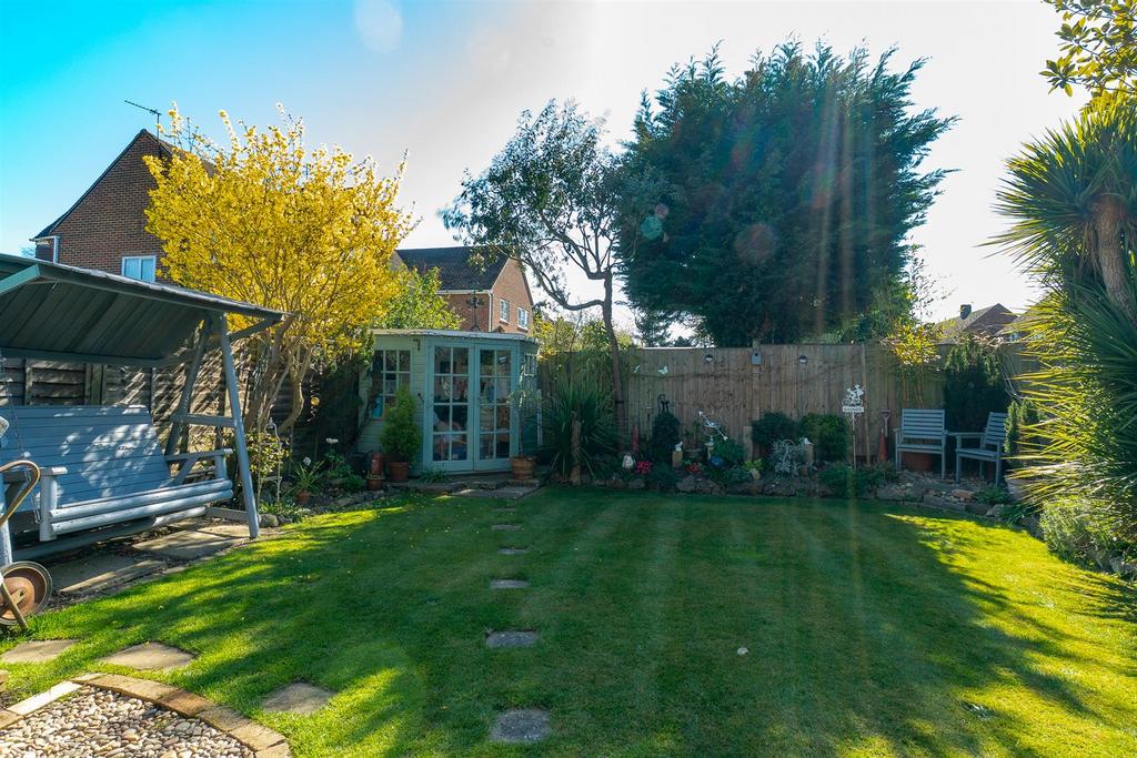 Rear Garden.-2.jpg