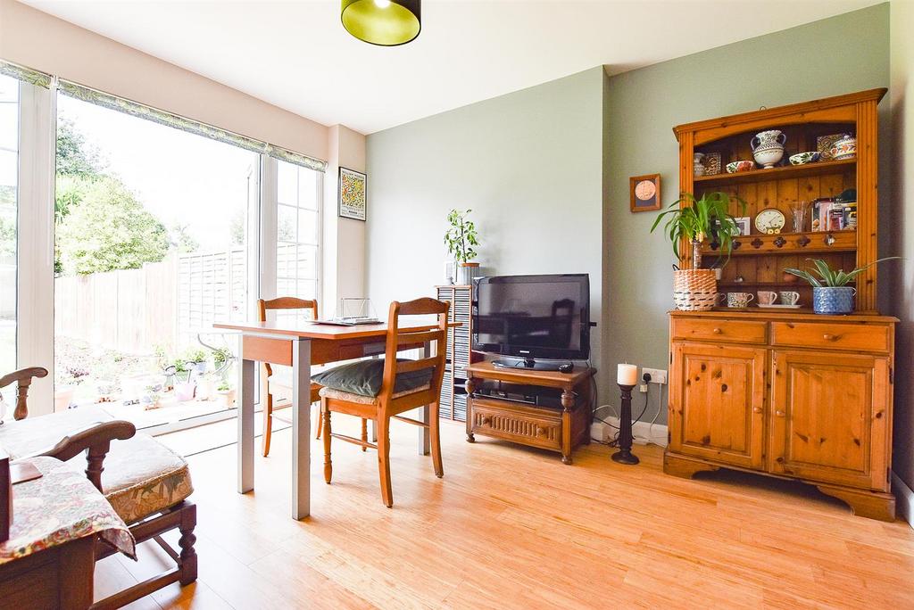 Dining Room-2.jpg