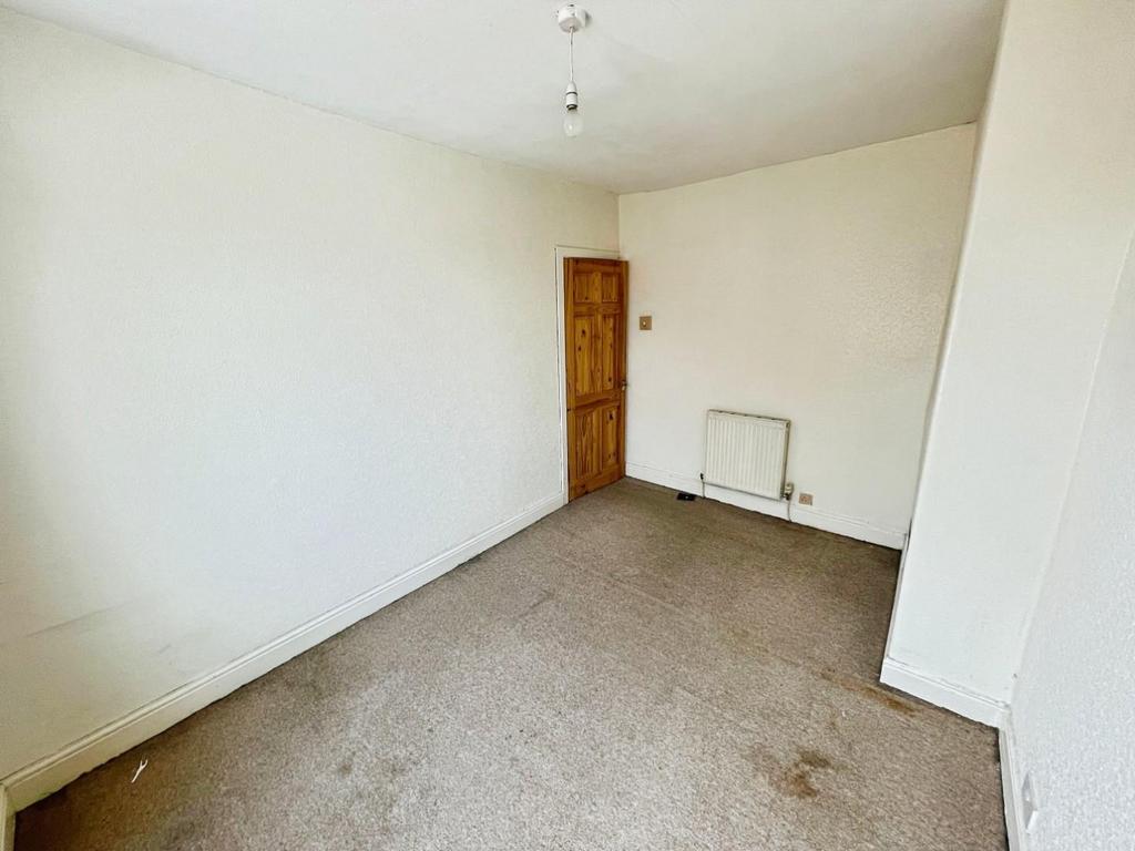 8734d6aa--460 C-876 C-ED572 D3 EE20 E-44884-00000660571