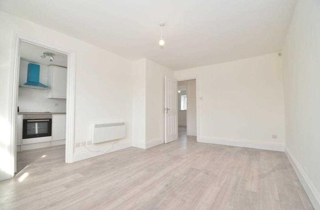 Kitchen/Reception