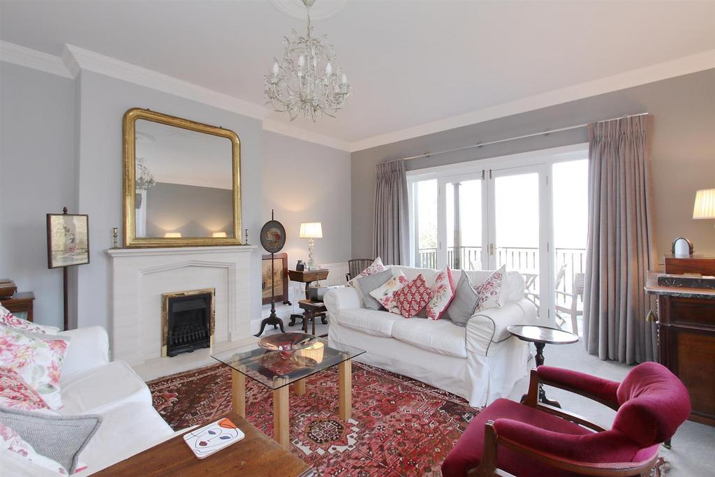 Flat 4 Hazelmere House (1).JPG