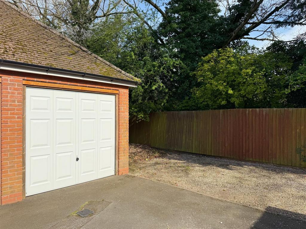 Single Garage