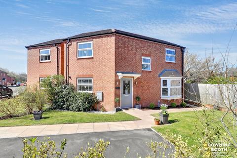 3 bedroom detached house for sale, Willow Road, Cannock WS11