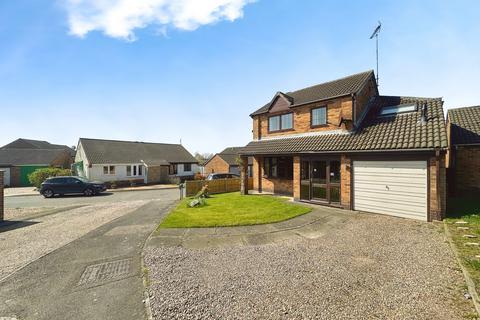 4 bedroom detached house for sale, Warren Close, Markfield, LE67