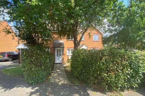 2 bedroom terraced house to rent, Leeson Road, Towcester, NN12