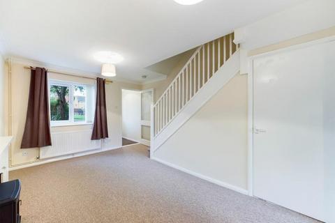 2 bedroom terraced house to rent, Leeson Road, Towcester, NN12