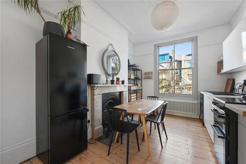 4 bedroom terraced house to rent, Sigdon Road, London, E8