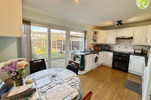 143 Branksome Avenue, Stanford-le-hope, SS17 8BY