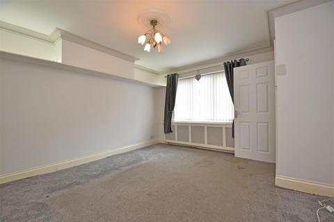 3 bedroom detached house to rent, Beech Close, Willand, Cullompton