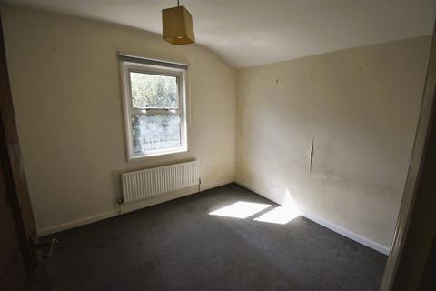 96 Brookmill Road, London, SE8 4JJ