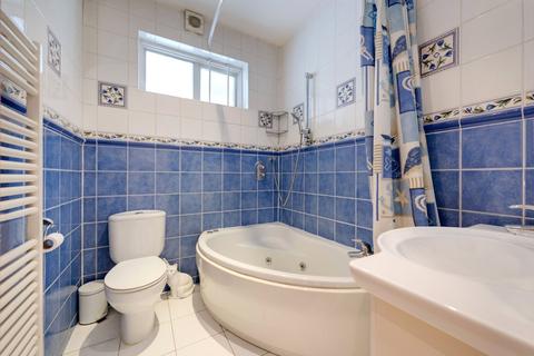 6 Dunstan Road, London, NW11 8AA