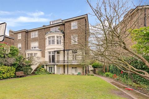 1 bedroom flat for sale, Belsize Park, London, NW3