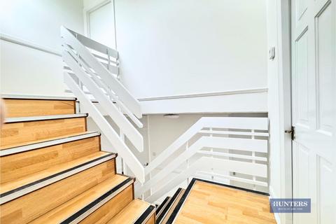 3 bedroom flat to rent, Broxwood Way, London, NW8