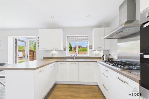 43 Arnfield Drive, Hilton, Derby, DE65 5AA