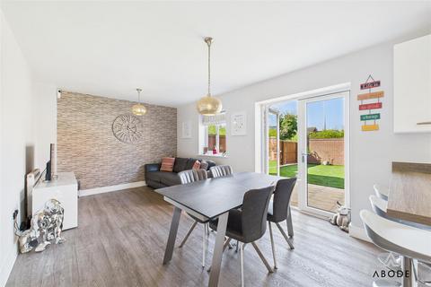 43 Arnfield Drive, Hilton, Derby, DE65 5AA
