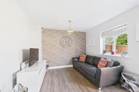 43 Arnfield Drive, Hilton, Derby, DE65 5AA