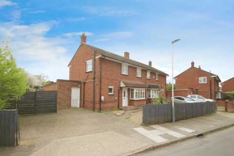 3 bedroom semi-detached house to rent, Heather Lane, West Drayton UB7