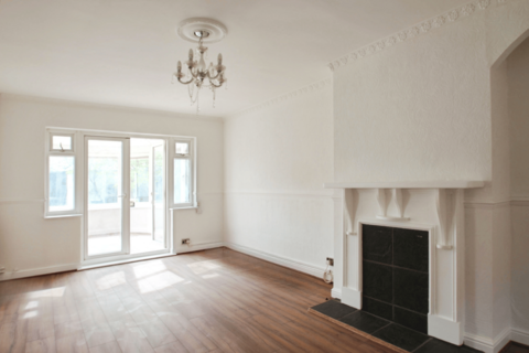 3 bedroom semi-detached house to rent, Heather Lane, West Drayton UB7