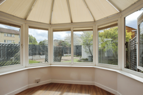 3 bedroom semi-detached house to rent, Heather Lane, West Drayton UB7