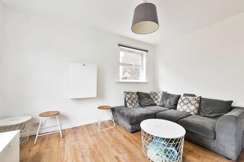 1 bedroom flat for sale, 80 Burnt Ash Hill, London SE12