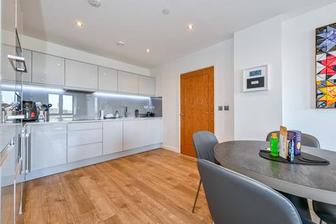 2 bedroom flat for sale, Centric Close, Camden Town, London, NW1