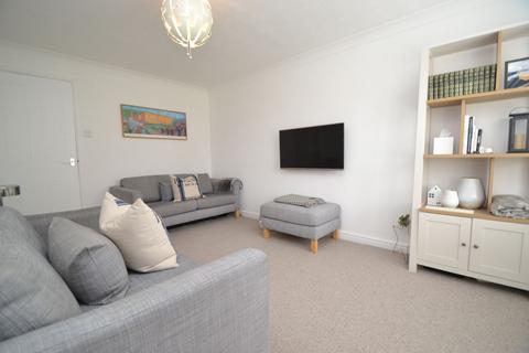 12 Longroyd, Thackley, Bradford, BD10 8WD