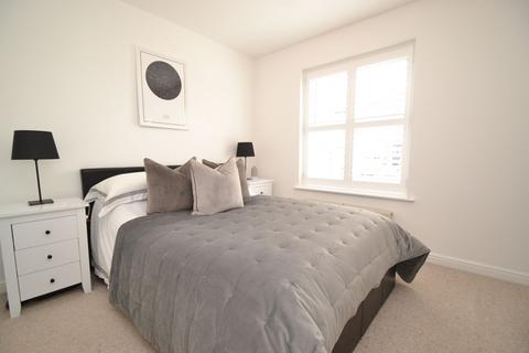 12 Longroyd, Thackley, Bradford, BD10 8WD