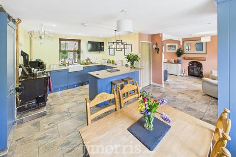 4 bedroom property with land for sale, Rhydlewis