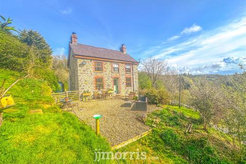 4 bedroom property with land for sale, Rhydlewis