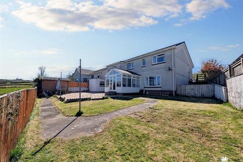 4 bedroom detached house for sale, Cwmffrwd, Carmarthen