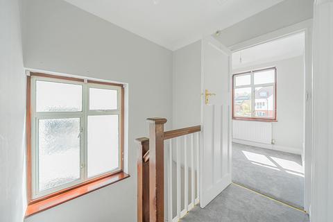 14 Cobham Road, Fetcham, Leatherhead, KT22 9AW