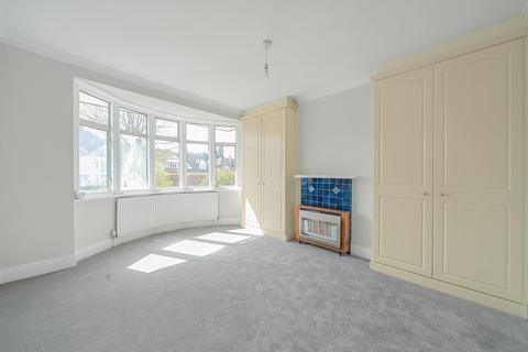 14 Cobham Road, Fetcham, Leatherhead, KT22 9AW