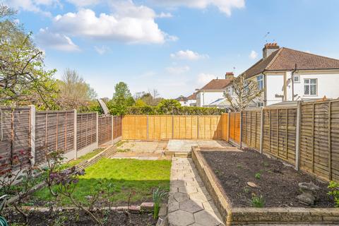 14 Cobham Road, Fetcham, Leatherhead, KT22 9AW