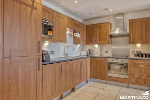 2 bedroom apartment for sale, Wells Crescent, Chelmsford