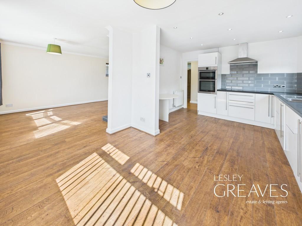 Lounge/Kitchen
