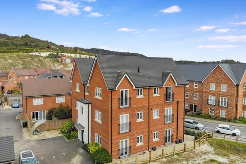 2 bedroom flat for sale, 3 Quarry Close, Wouldham ME1