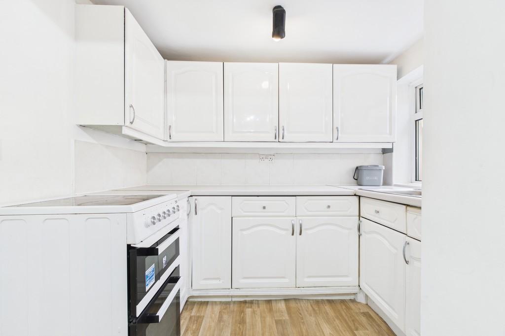 Cam01085 g0 pr0546 still008