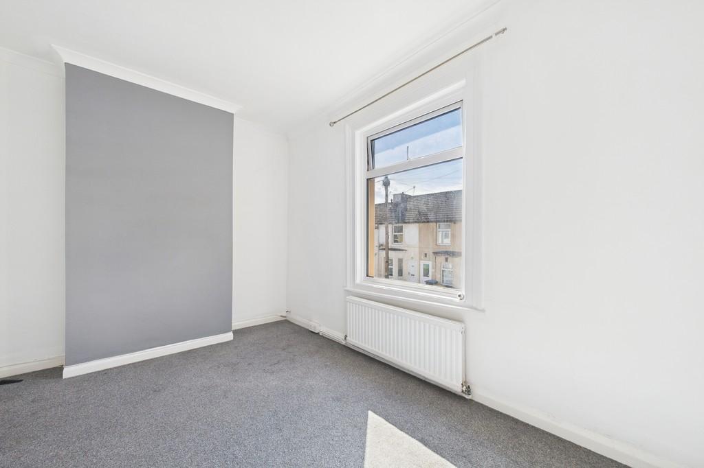 Cam01085 g0 pr0546 still011