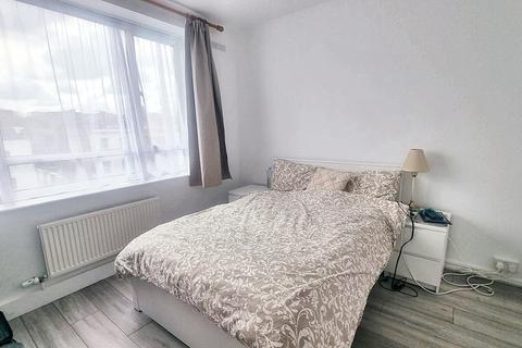 2 bedroom flat to rent, Townshend Estate, Cotman House Townshend Estate, NW8