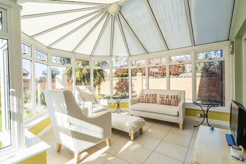 94 Broadmanor, Pocklington, York, YO42 2GB