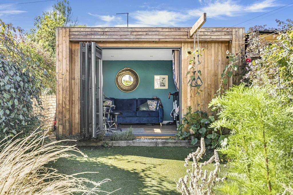 Garden room (2)