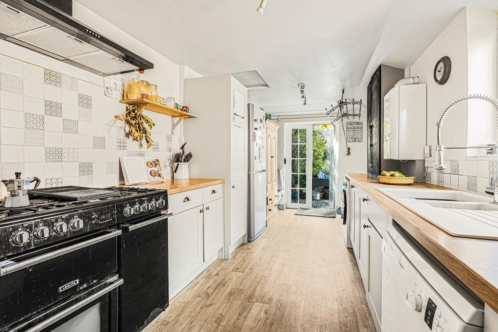 Kitchen (2)