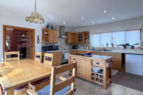 4 Tai Cae Mawr, Llanwrtyd Wells, LD5 4RJ