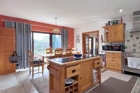 4 Tai Cae Mawr, Llanwrtyd Wells, LD5 4RJ