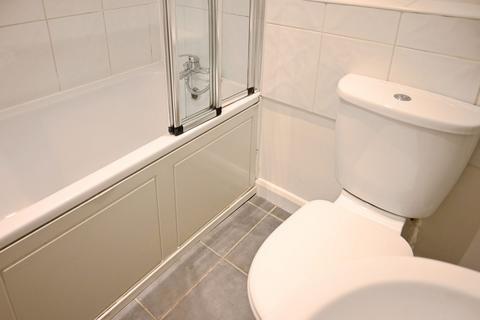 2 bedroom apartment to rent, Otley Road, Shipley BD18