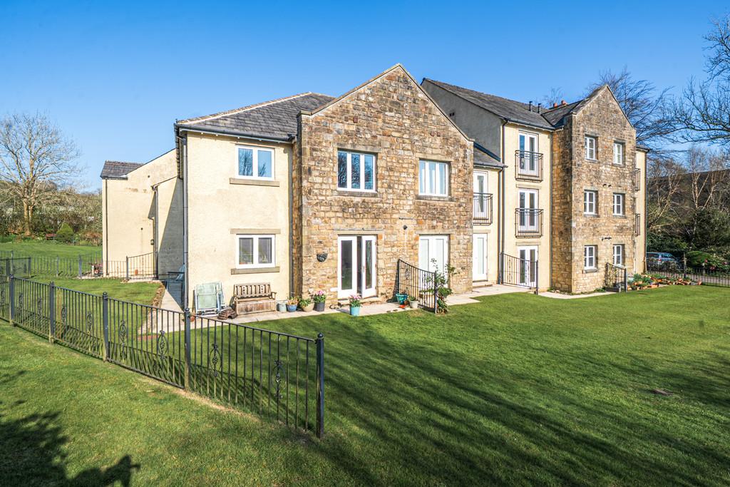 11 Maple Close
