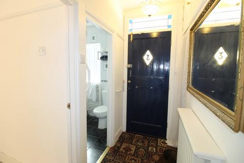 2 bedroom semi-detached bungalow to rent, Ascot Gardens, Hornchurch RM12